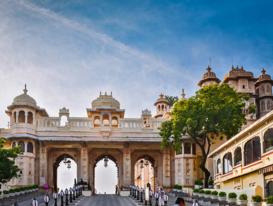 Taxi in Udaipur