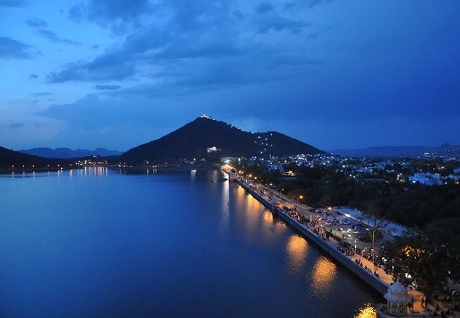 Taxi in Udaipur